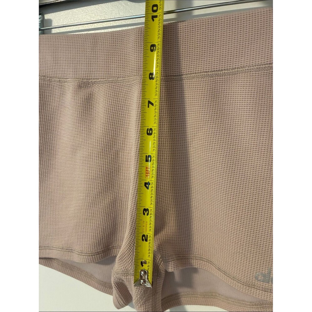 Alo Yoga Microwaffle Pleasant Boyshort Light Pink - Picture 5 of 9